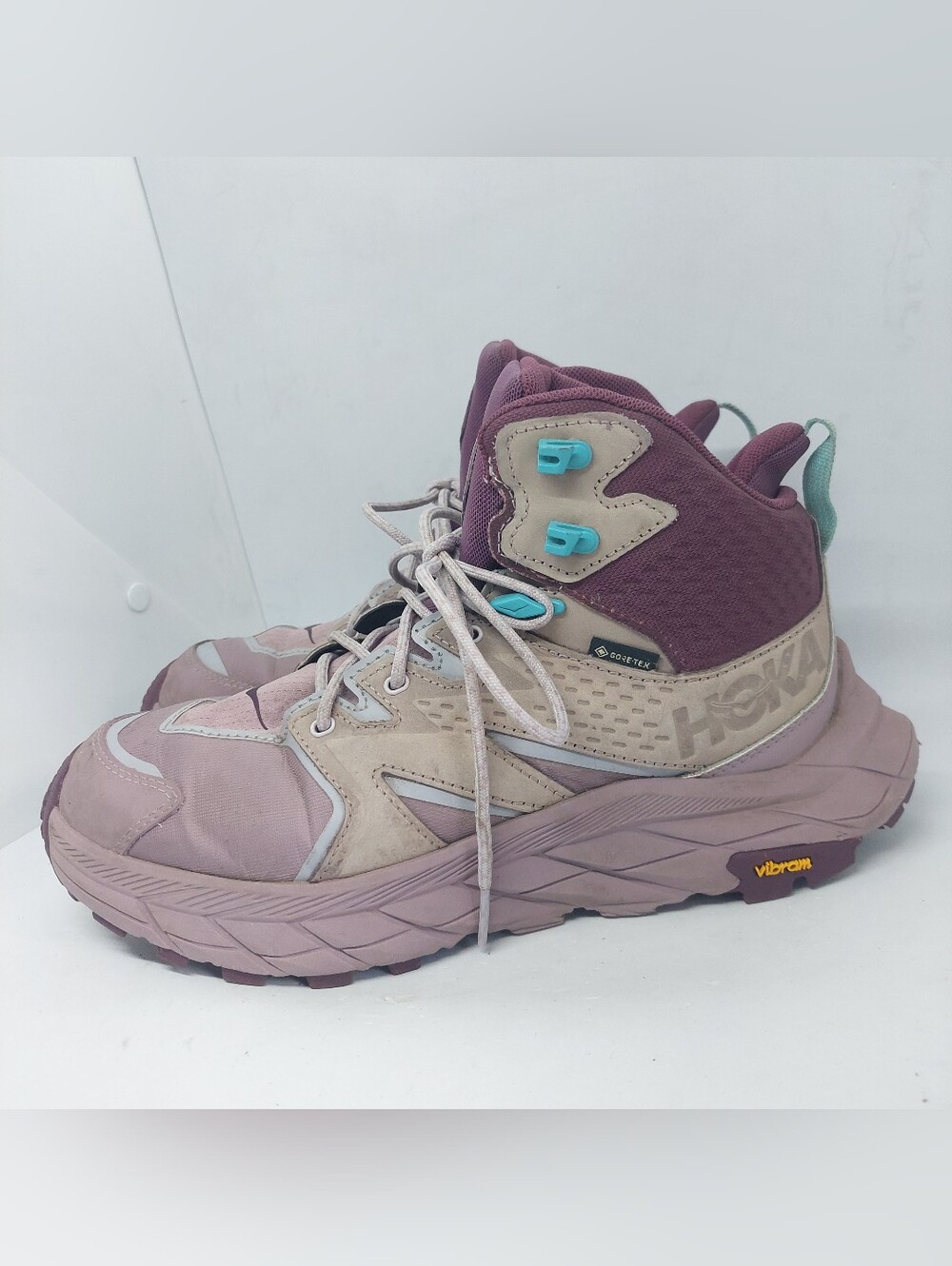 Hoka One One Anacapa Mid GTX Athletic Outdoor Hiking Boots Size Womens Size 9B